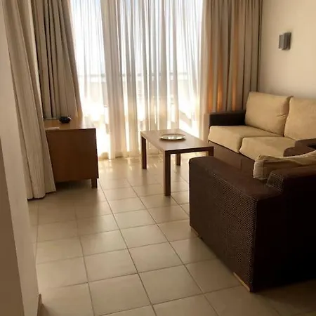 Daire Penthouse In Emerald Beach, & Ravda